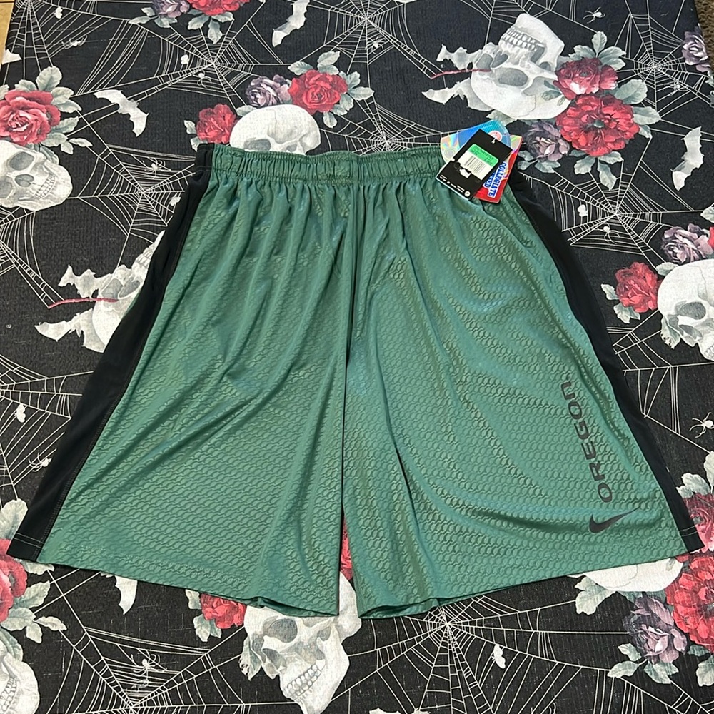 NWT 2012 Nike Dri-Fit OREGON DUCKS Speed Fly CHAINMAIL Performance Shorts XL